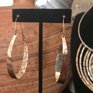 🔥Robert Lee Morris Gold Hammered Earring & Gift Box